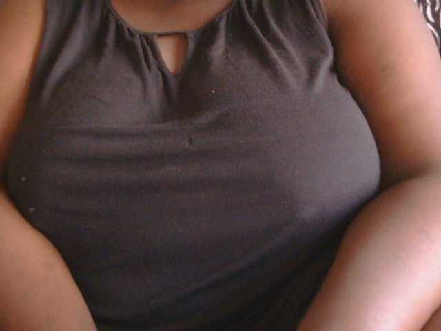 pervertmom live cam on BongaCams