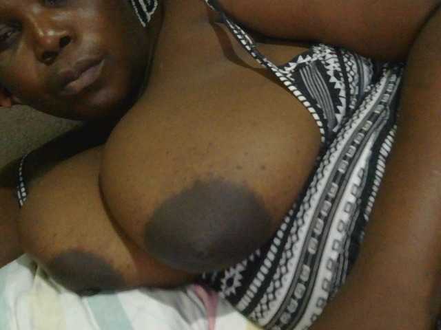 pervertmom, en directo ahora en BongaCams