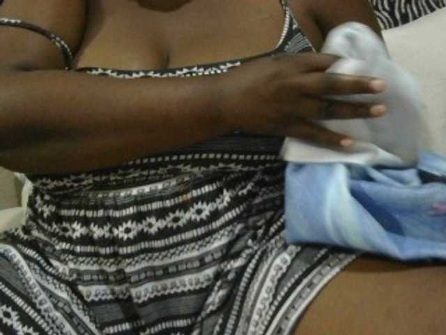 pervertmom, en vivo ahora en BongaCams