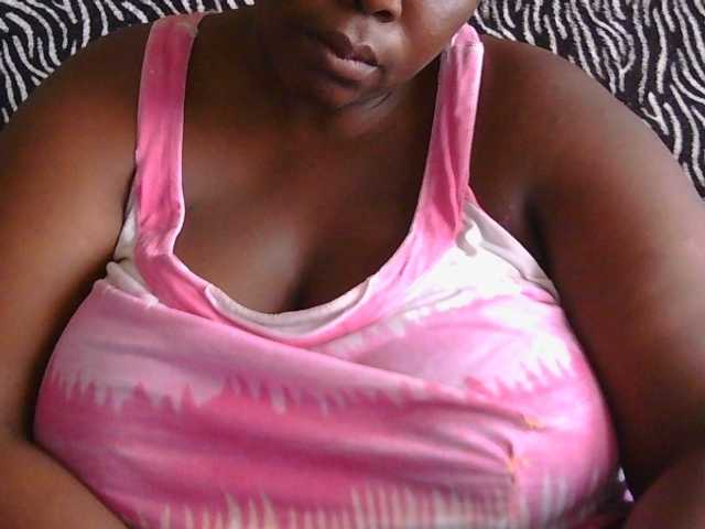 pervertmom live cam on BongaCams
