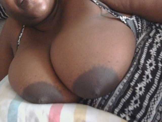 pervertmom, en directo ahora en BongaCams