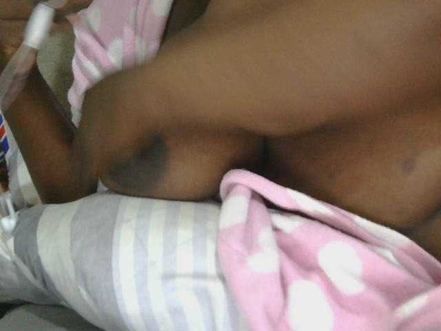 pervertmom live cam on BongaCams