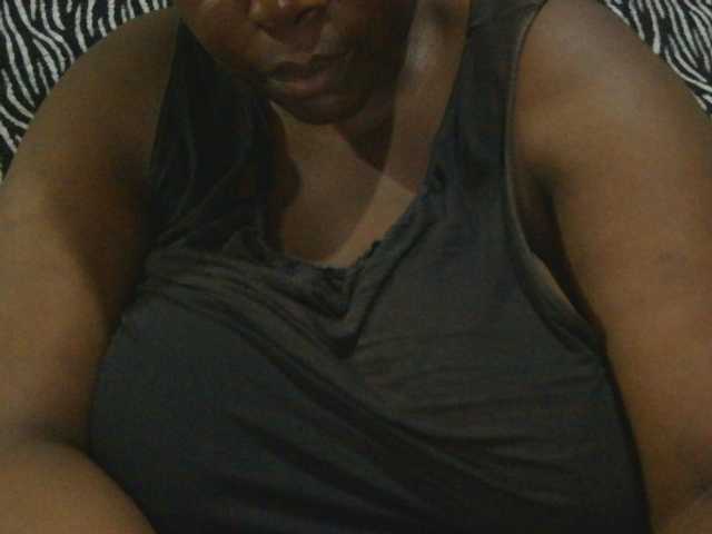 pervertmom live cam on BongaCams
