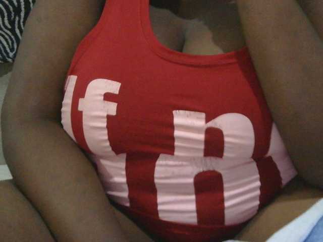 pervertmom live cam on BongaCams