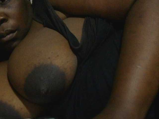 pervertmom live cam on BongaCams