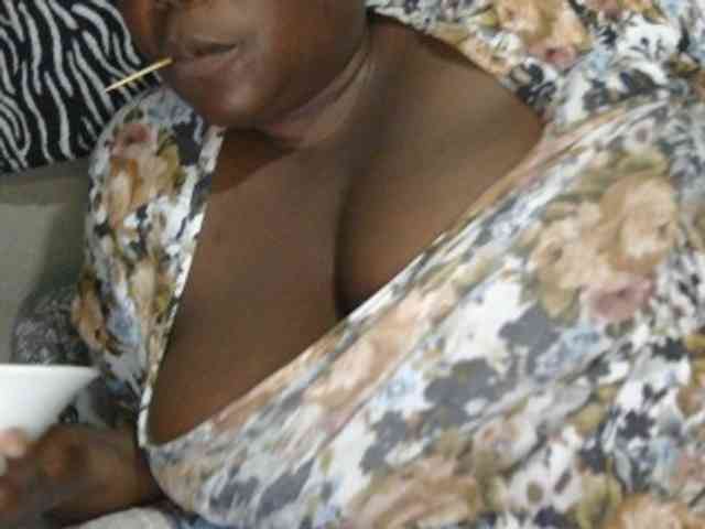 pervertmom webcam