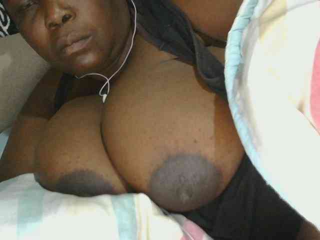 pervertmom webcam