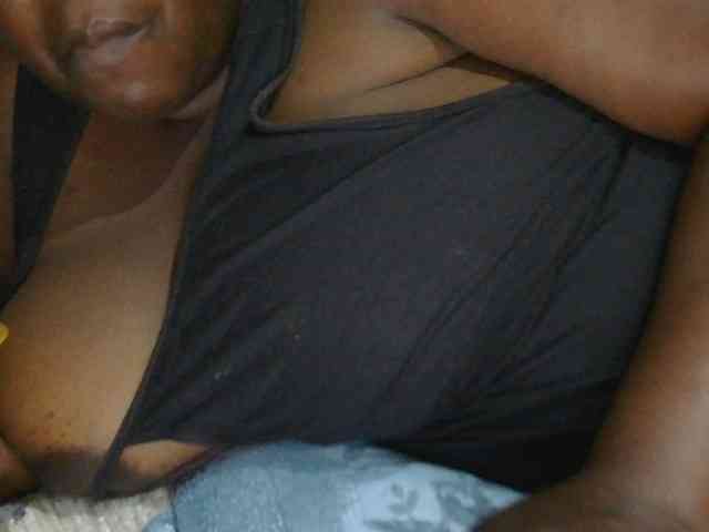 pervertmom webcam