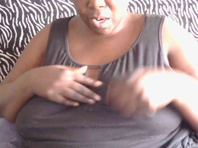 pervertmom webcam