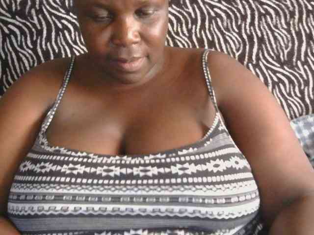 pervertmom webcam