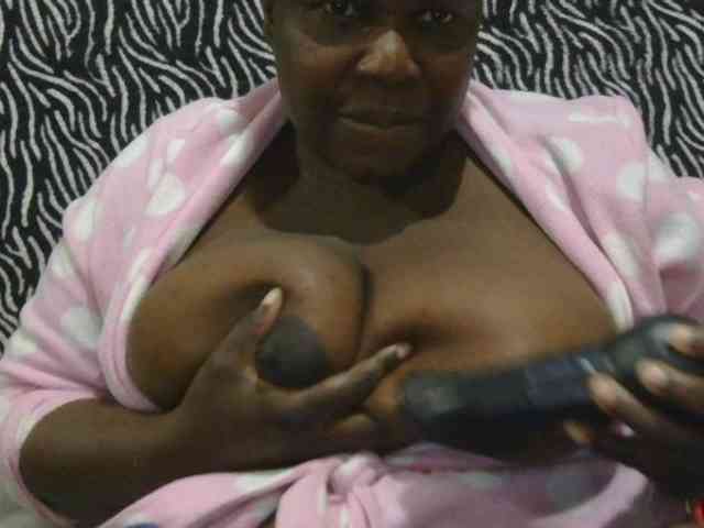 pervertmom webcam