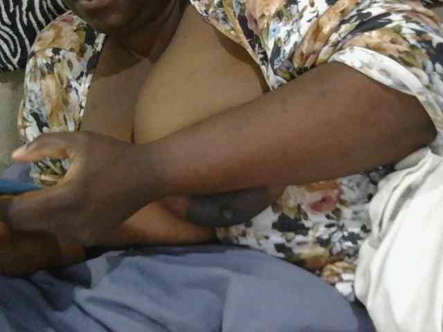 pervertmom webcam
