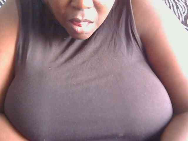 pervertmom webcam