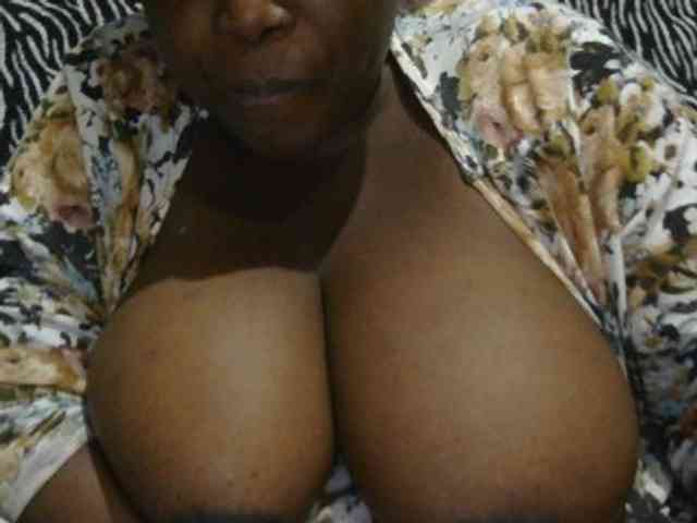 Model: pervertmom