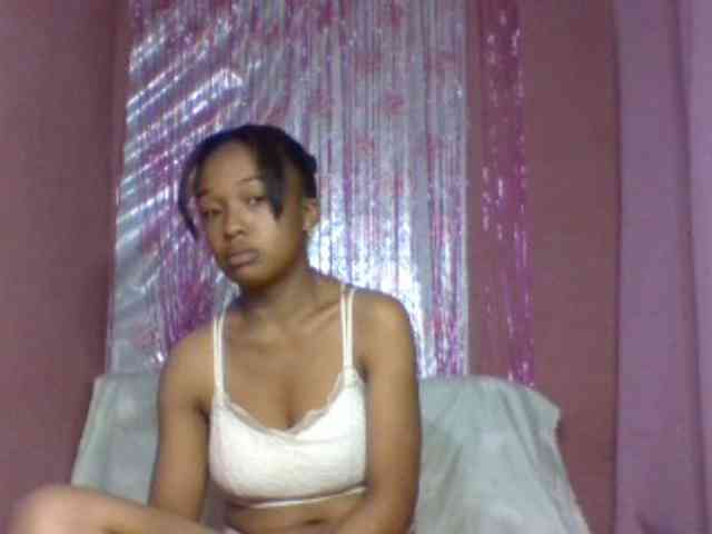 MelaniexXt webcam