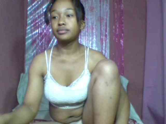 MelaniexXt webcam