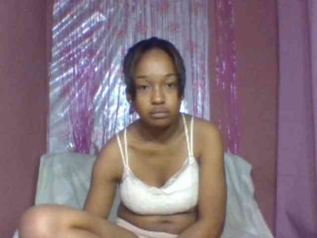 MelaniexXt webcam