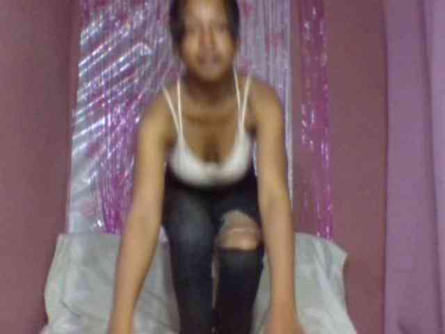 MelaniexXt webcam