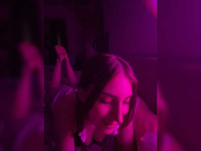 Neznakomka live cam on BongaCams
