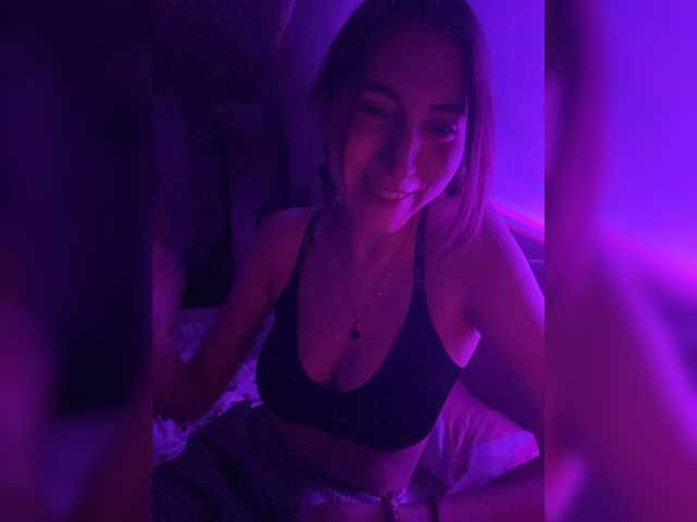 Neznakomka live cam on BongaCams