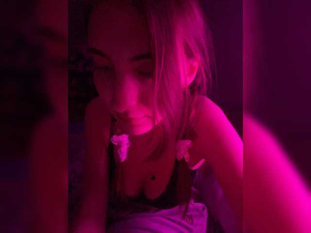 Neznakomka live cam on BongaCams