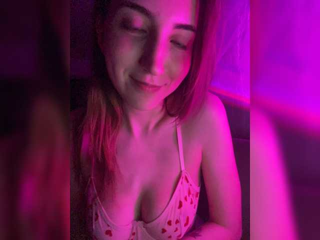 Neznakomka live cam on BongaCams