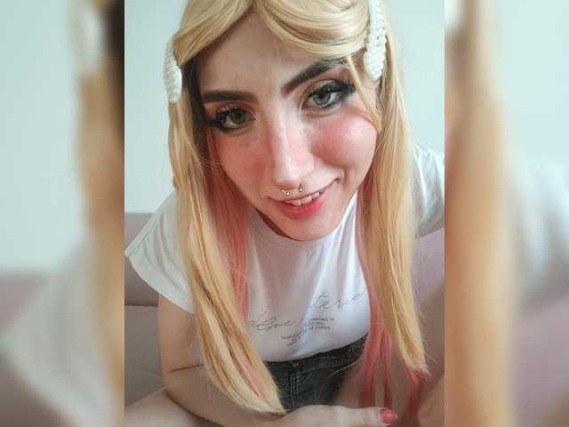 Neznakomka live cam on BongaCams