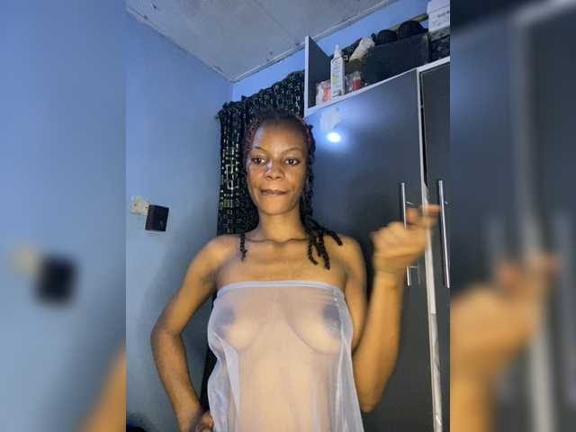 Mirastarr live cam on BongaCams