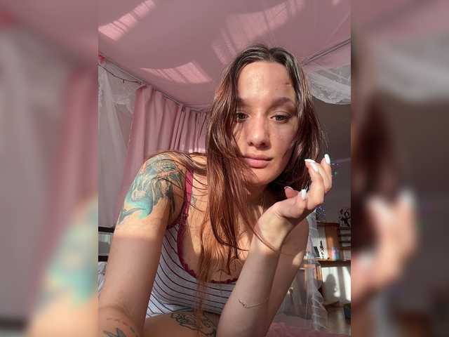 alenaa-1 live show