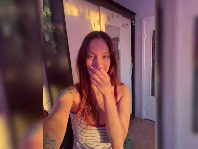 ALeNAa-1 Sex Cam Show