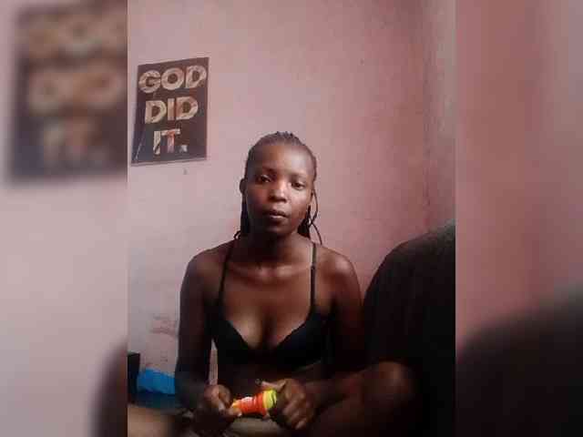 BellaStellahh webcam