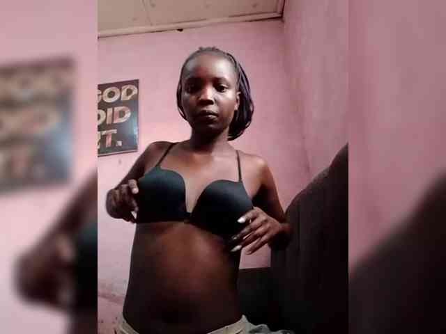 BellaStellahh webcam