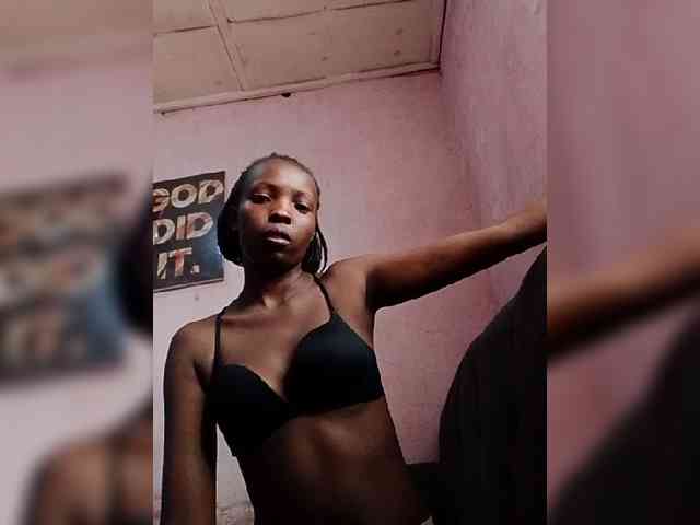 Model: BellaStellahh