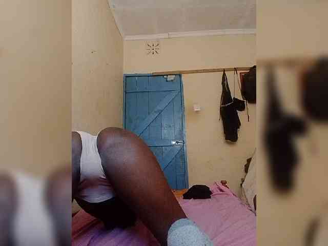 BellaStellahh webcam