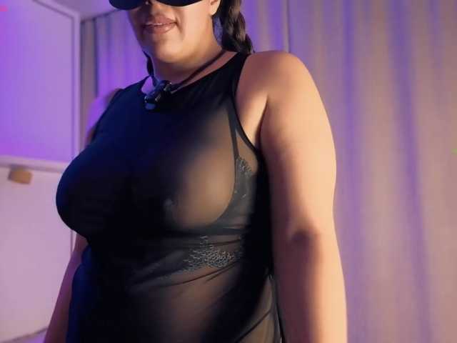 Juicy-Curvy