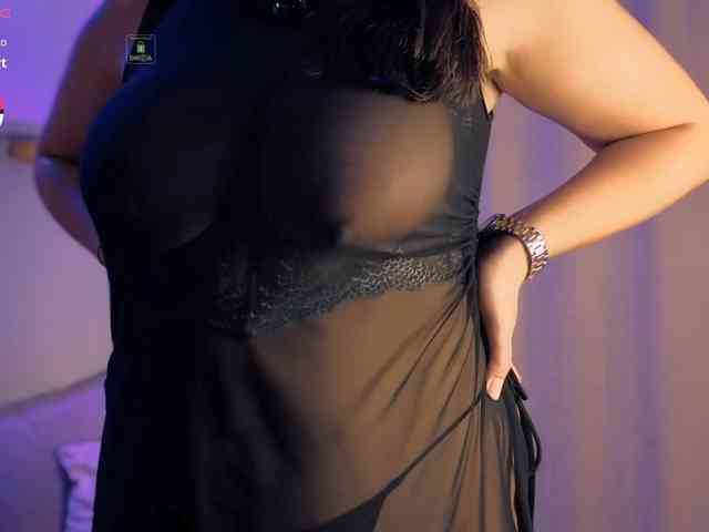 Juicy-Curvy