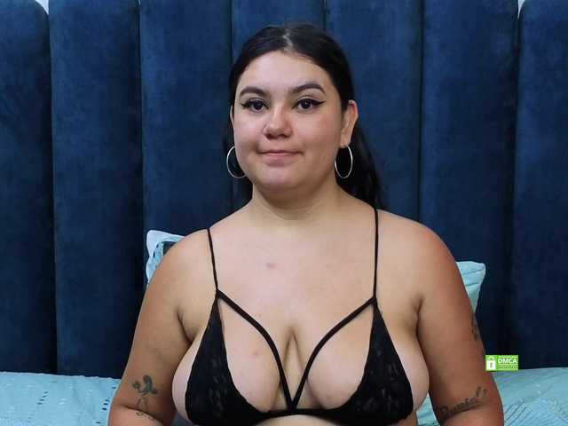 JadeGlow live cam on BongaCams