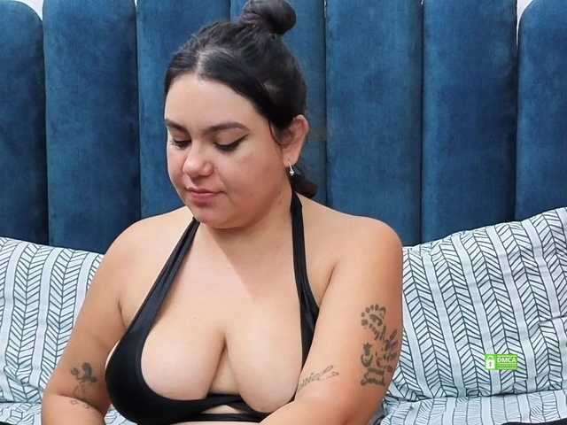 JadeGlow live cam on BongaCams