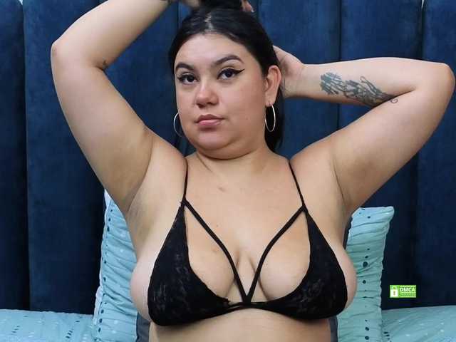 JadeGlow live cam preview