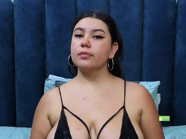 JadeGlow live cam on BongaCams