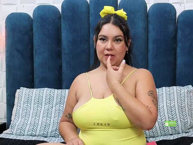 JadeGlow live cam on BongaCams