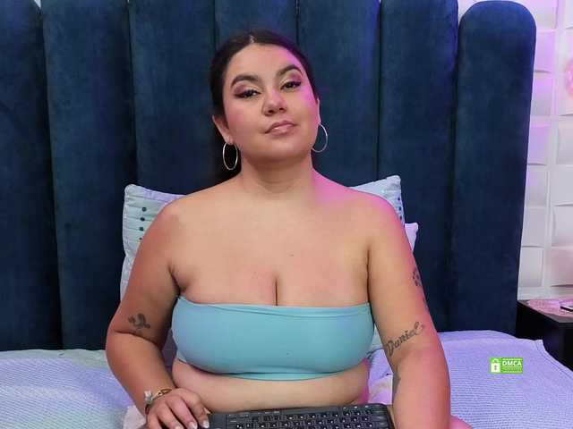 JadeGlow live cam on BongaCams