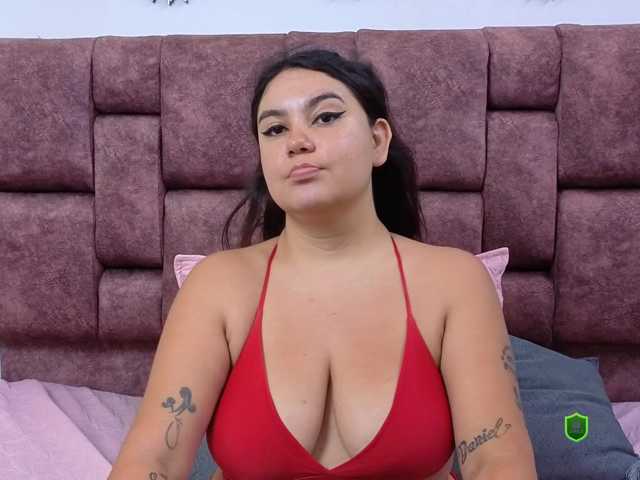 JadeGlow live cam on BongaCams