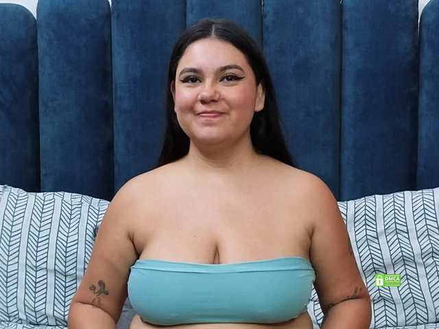 JadeGlow live cam on BongaCams