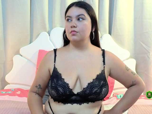 JadeGlow live cam on BongaCams