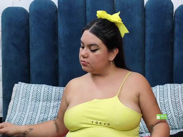 JadeGlow live cam on BongaCams