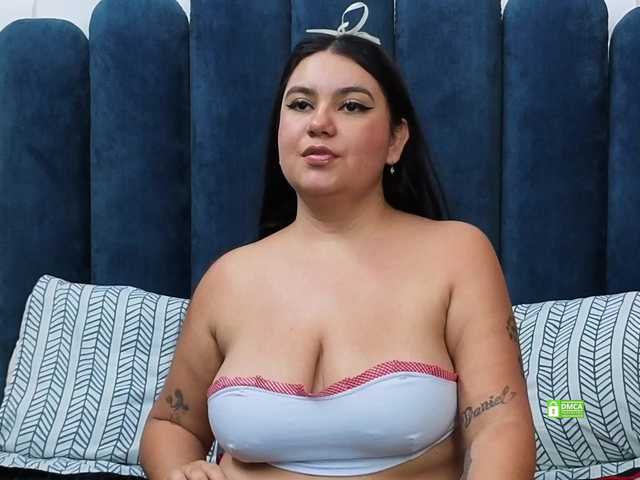 JadeGlow live cam on BongaCams
