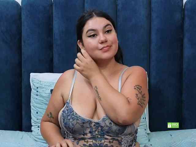 JadeGlow webcam