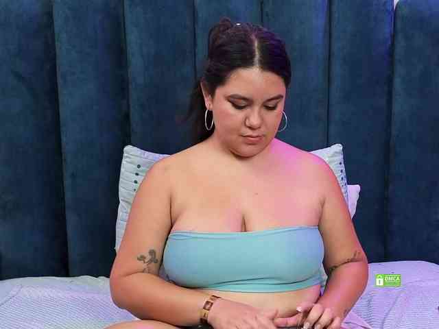 JadeGlow webcam