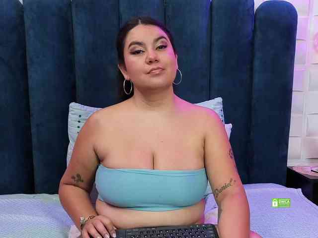 JadeGlow webcam